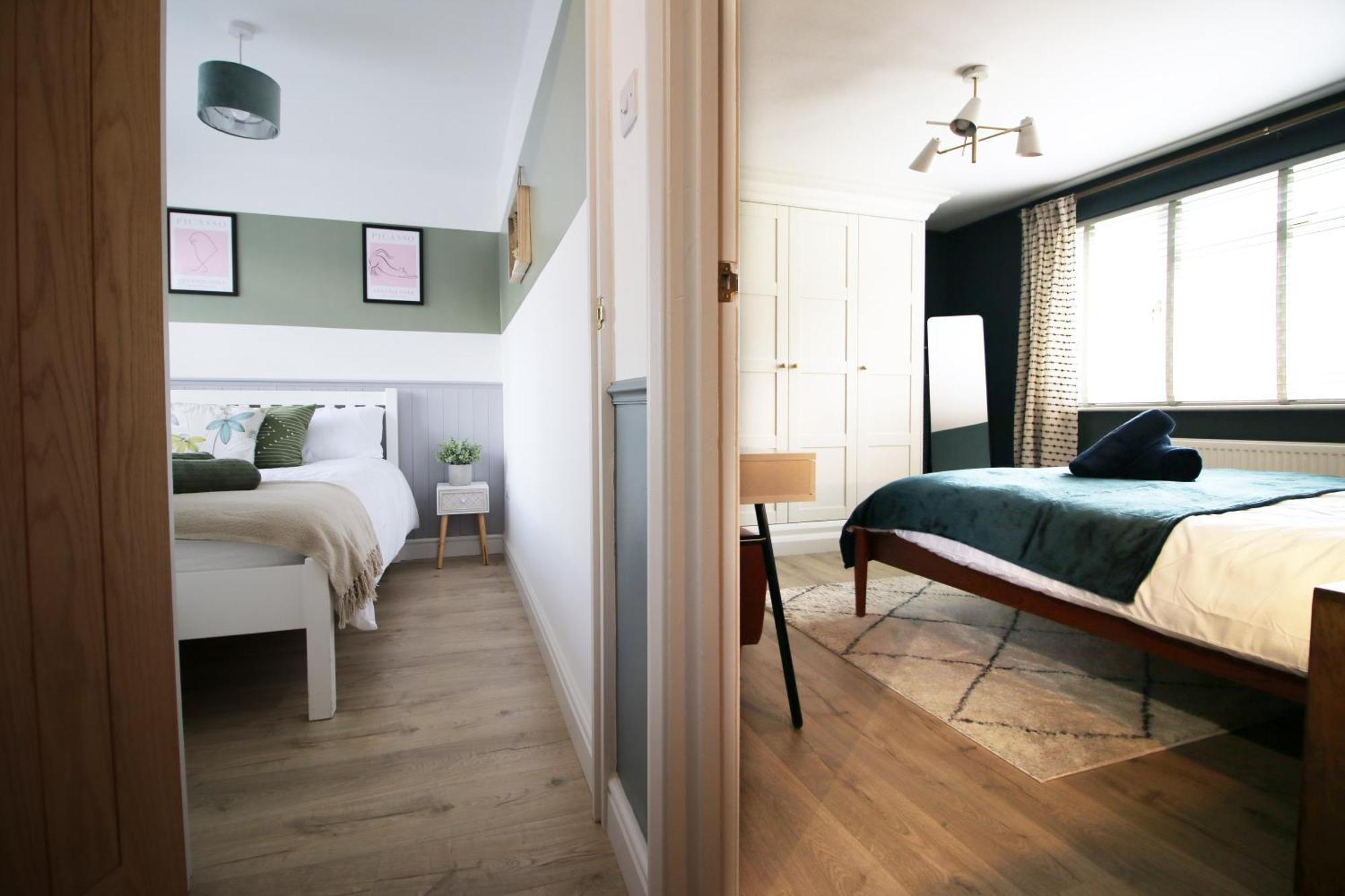 Stylish Home In Bath With Driveway Parking, 10Min From City Exterior foto